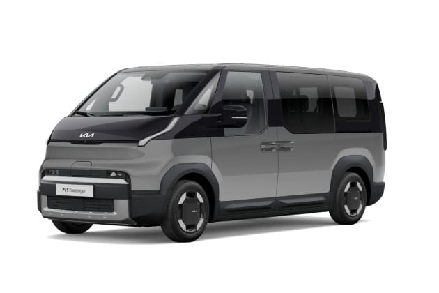 Seitenansicht eines blauen Kia PV5 Passenger